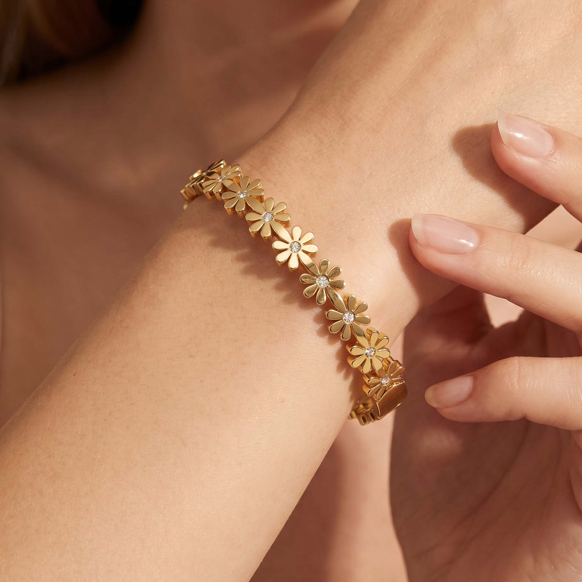 Daisy Cuff