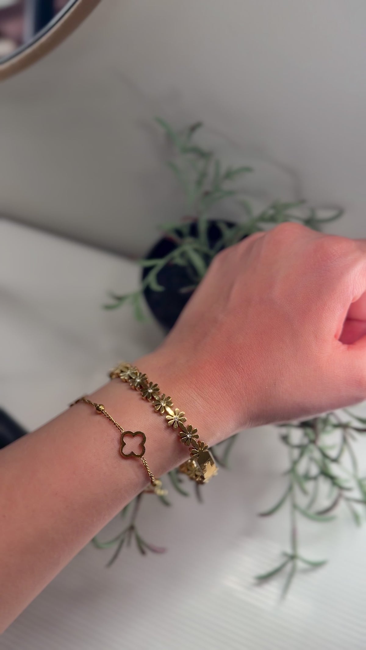 Daisy Cuff